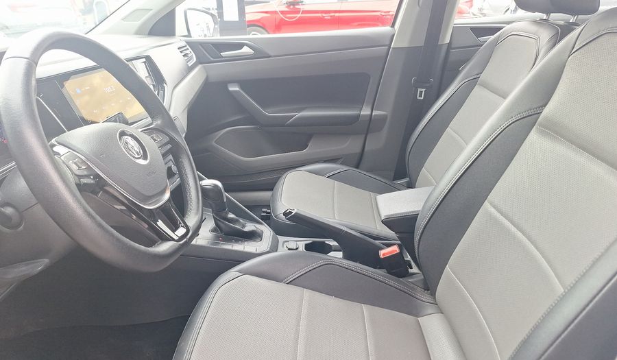 Volkswagen Polo 1.6 AUTO 110 CV HIGHLINE Hatchback 2021