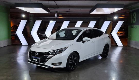 Nissan • Versa