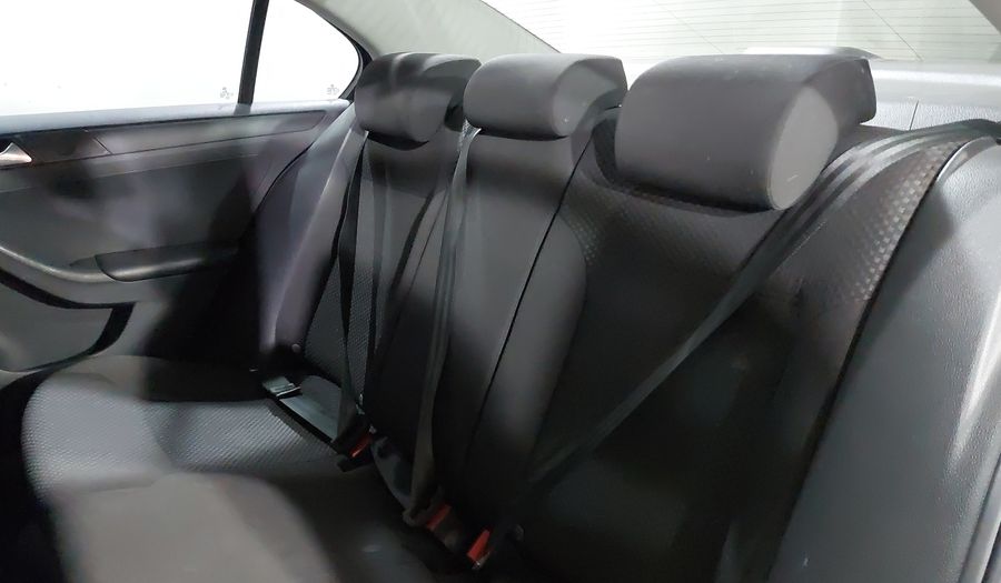 Volkswagen Jetta 2.5 STYLE ACTIVE TIPTRONIC Sedan 2014