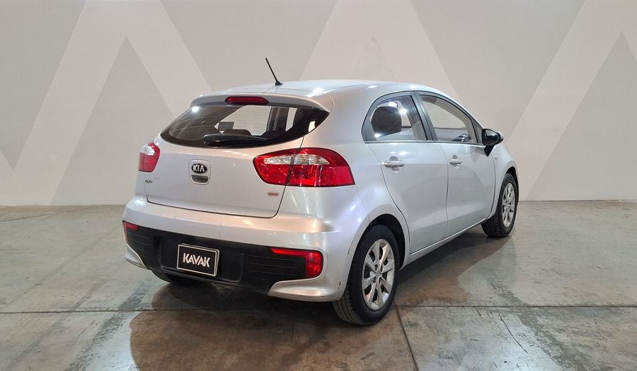 Kia Rio 1.6 LX MT Hatchback 2016