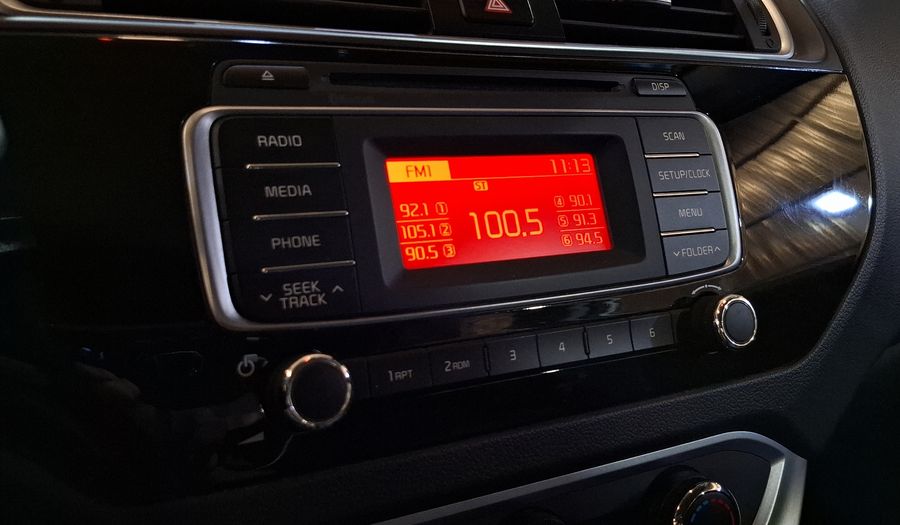 Kia Rio 1.6 LX MT Hatchback 2016