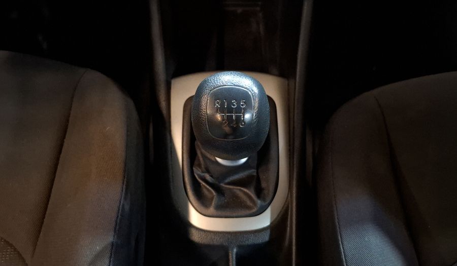 Kia Rio 1.6 LX MT Hatchback 2016