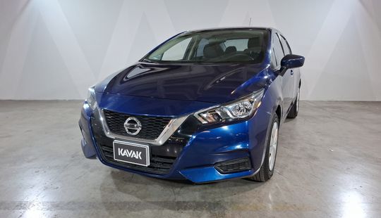 Nissan • Versa