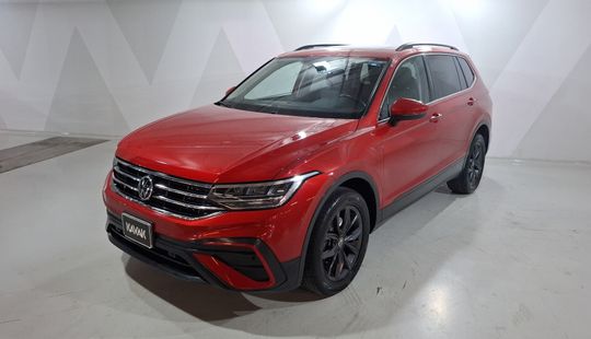 Volkswagen • Tiguan