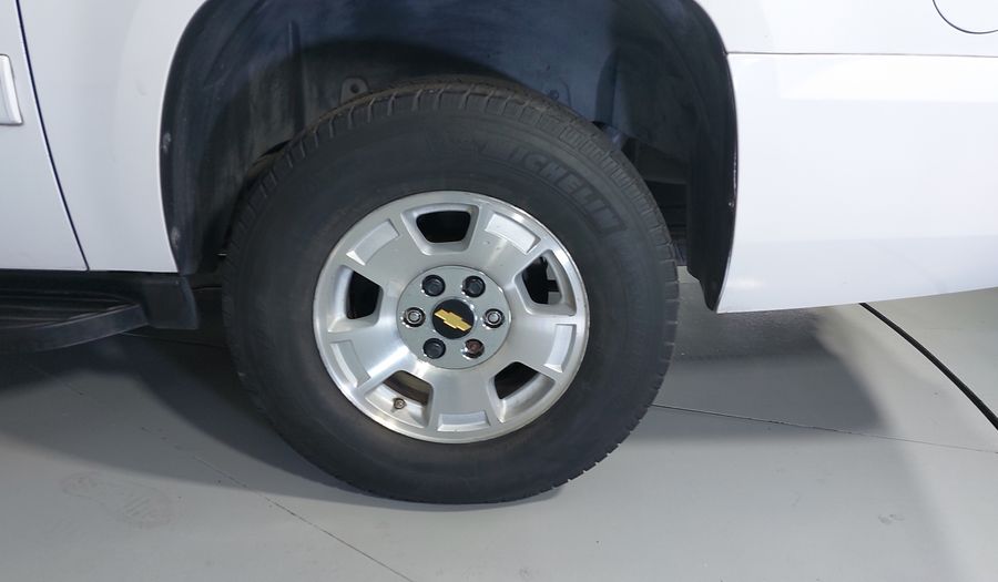 Chevrolet Suburban 5.3 A TELA Suv 2012