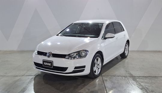 Volkswagen • Golf