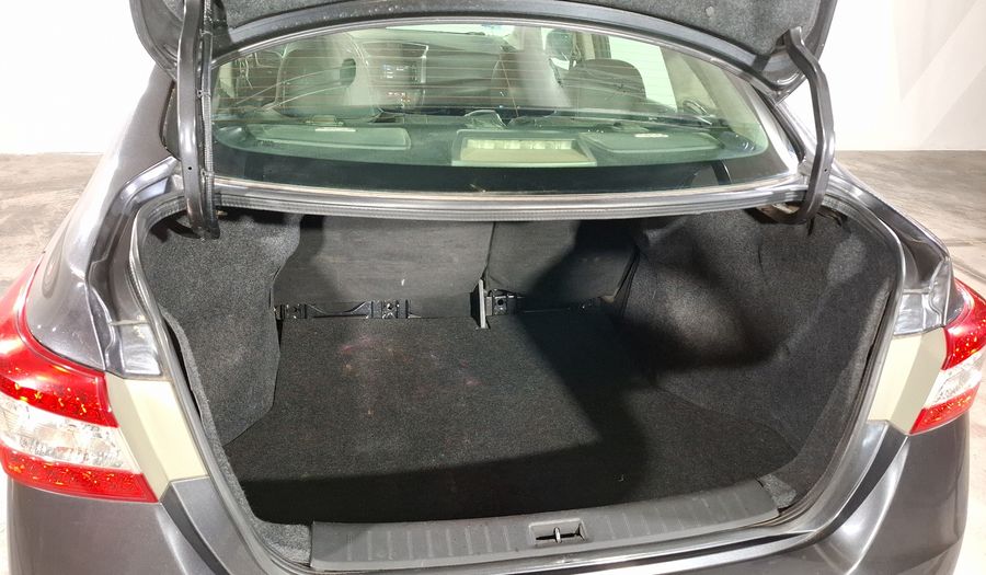 Nissan Sentra 1.8 EXCLUSIVE NAVI CVT Sedan 2013