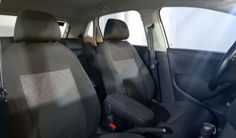 Volkswagen Polo 1.6 COMFORTLINE PLUS AUTO Hatchback 2020