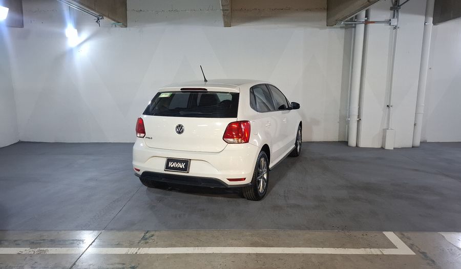 Volkswagen Polo 1.6 COMFORTLINE PLUS AUTO Hatchback 2020
