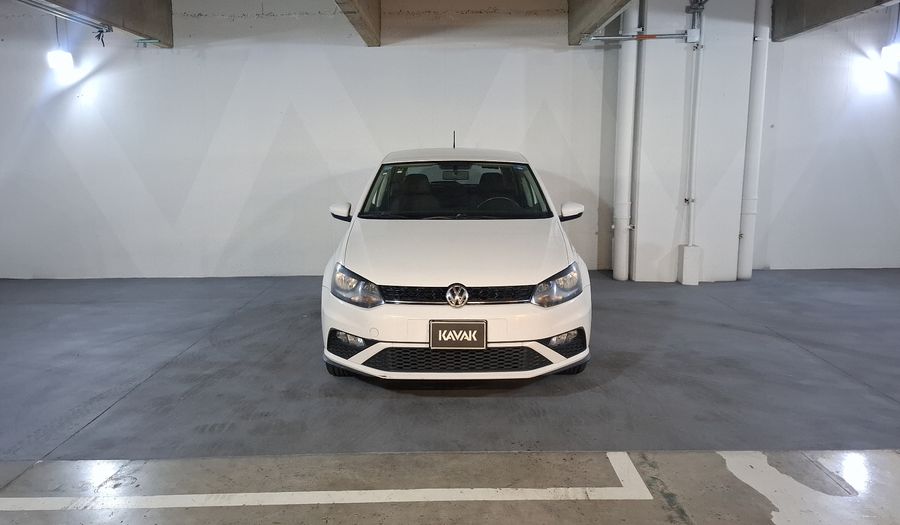 Volkswagen Polo 1.6 COMFORTLINE PLUS AUTO Hatchback 2020