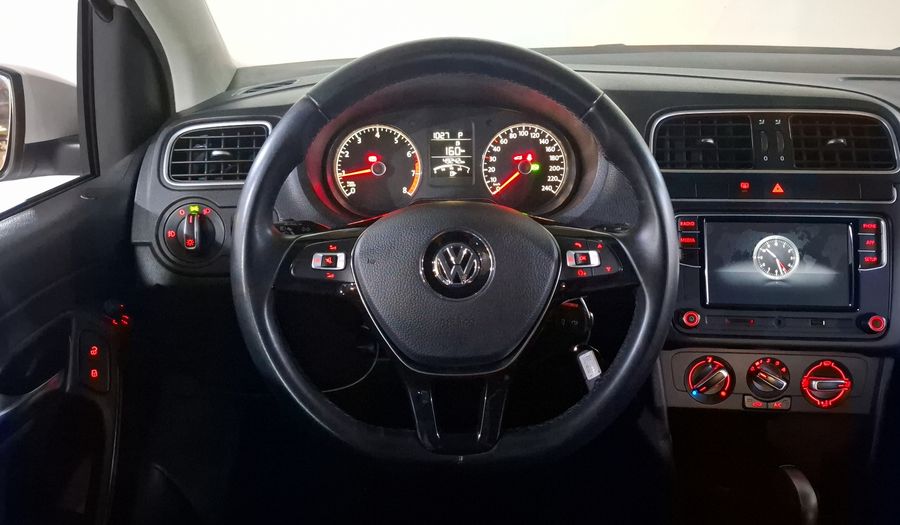 Volkswagen Polo 1.6 COMFORTLINE PLUS AUTO Hatchback 2020