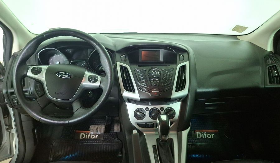 Ford Focus 2.0 SE POWER SHIFT Hatchback 2014