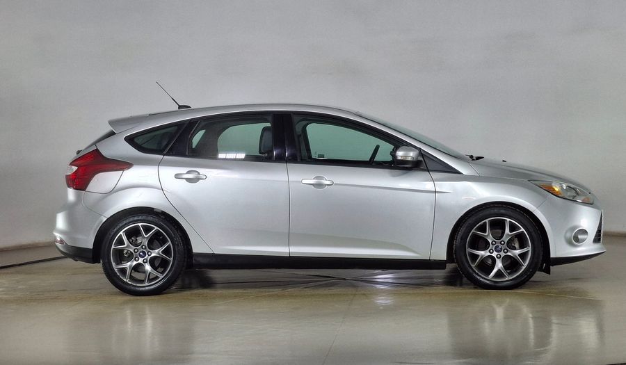 Ford Focus 2.0 SE POWER SHIFT Hatchback 2014