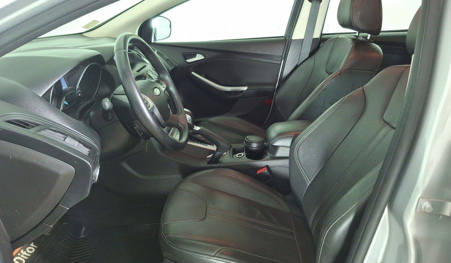 Ford Focus 2.0 SE POWER SHIFT Hatchback 2014