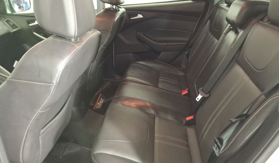 Ford Focus 2.0 SE POWER SHIFT Hatchback 2014