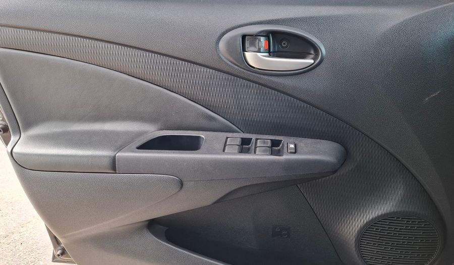 Toyota Etios 1.5 XLS Hatchback 2014
