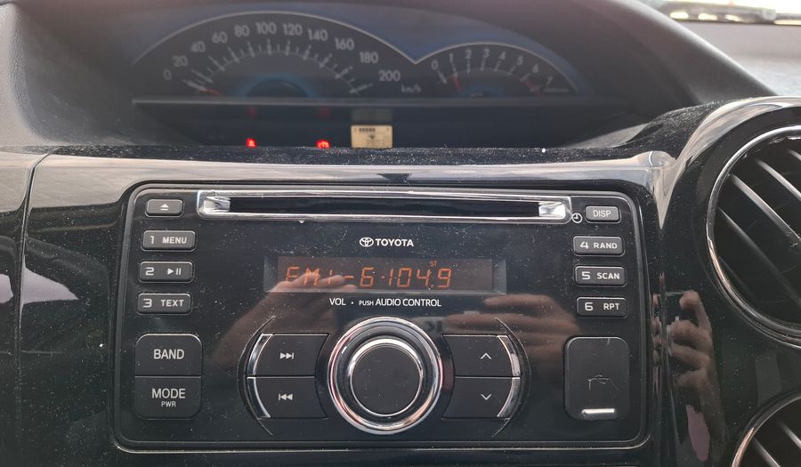 Toyota Etios 1.5 XLS Hatchback 2014