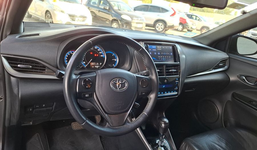 Toyota Yaris 1.5 XLS CVT Hatchback 2022