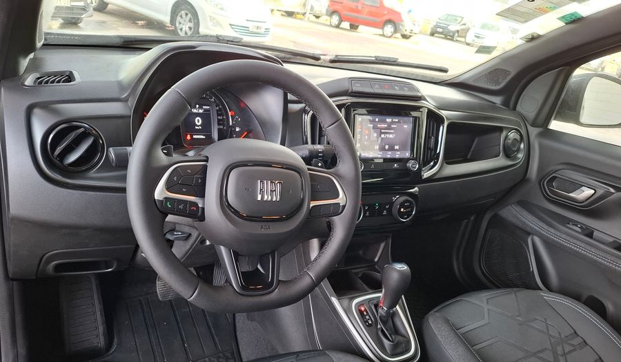 Fiat Strada 1.3 CABINA DOBLE VOLCANO CVT Pickup 2025