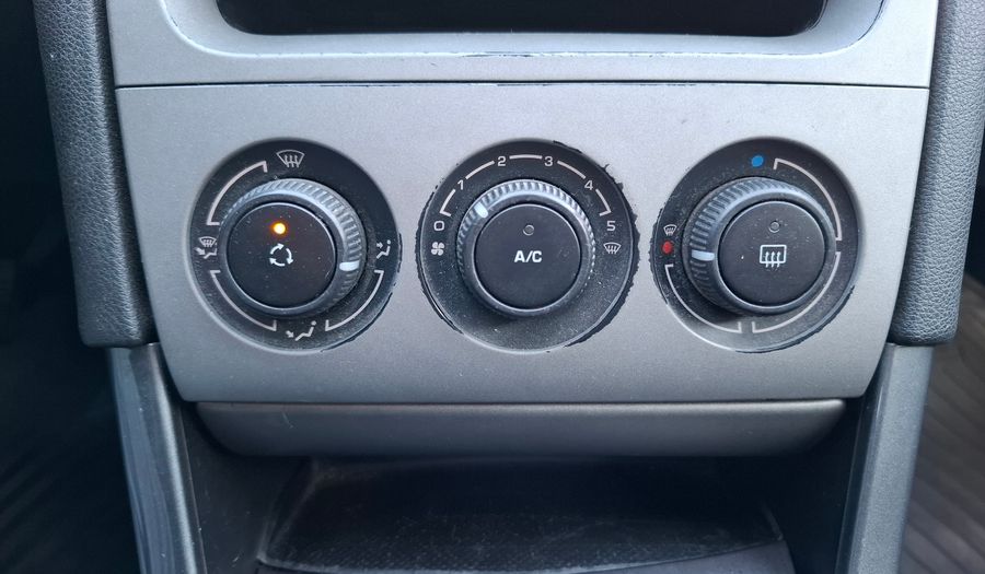 Peugeot 408 1.6 HDI 8V ALLURE Sedan 2013