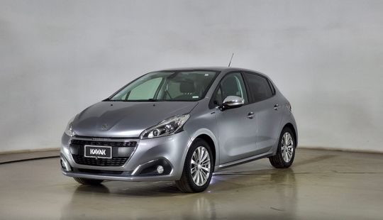 Peugeot • 208