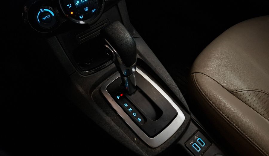 Ford Fiesta Kinetic Design 1.6 TITANIUM POWERSHIFT Hatchback 2019
