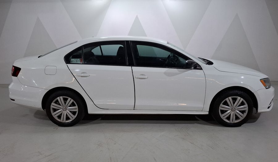 Volkswagen Jetta 2.5 TRENDLINE TIP. Sedan 2017