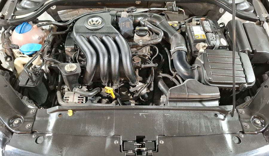 Volkswagen Jetta 2.5 TRENDLINE TIP. Sedan 2017