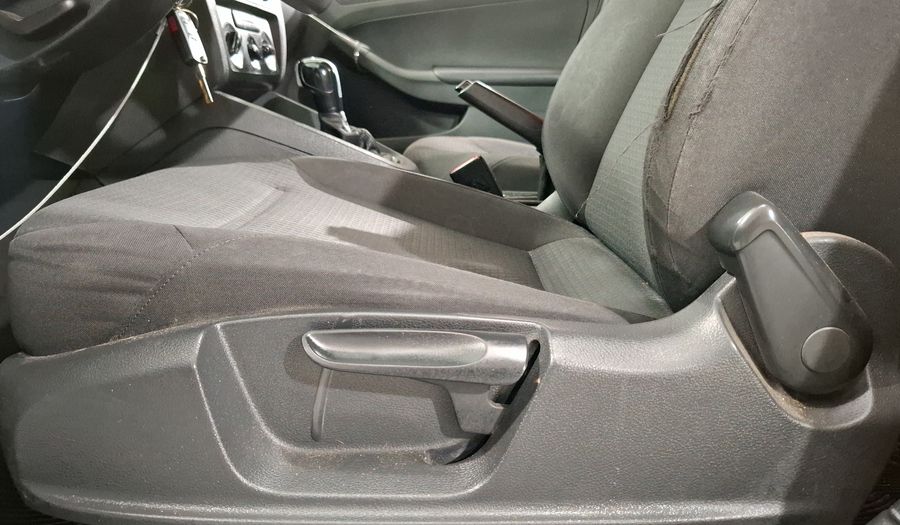 Volkswagen Jetta 2.5 TRENDLINE TIP. Sedan 2017