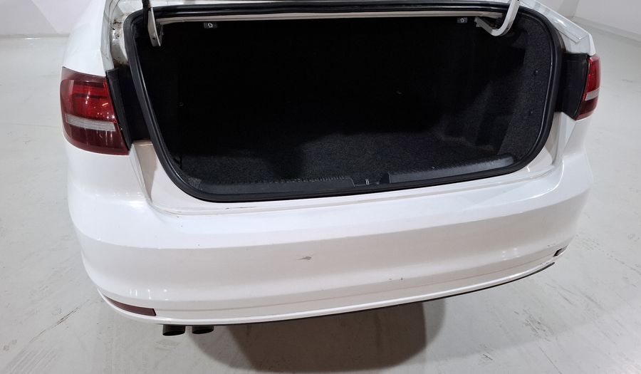 Volkswagen Jetta 2.5 TRENDLINE TIP. Sedan 2017