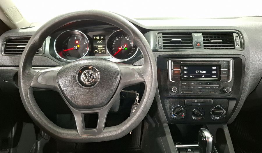 Volkswagen Jetta 2.5 TRENDLINE TIP. Sedan 2017