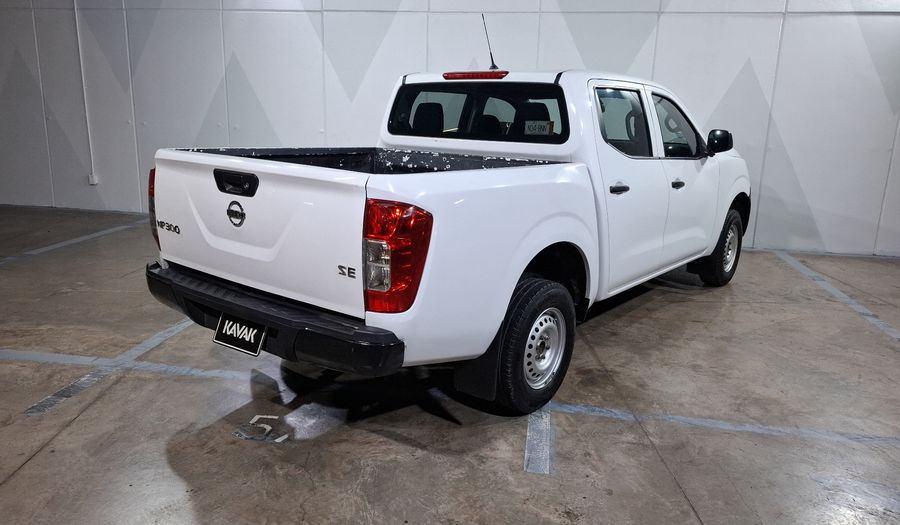 Nissan Np300 2.5 DOBLE CABINA SE TM AC PAQ SEG Pickup 2019