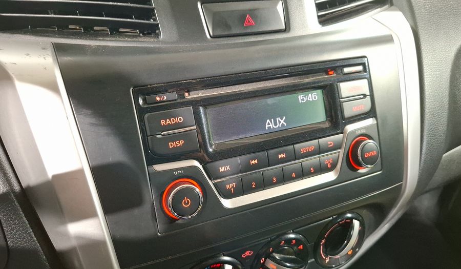 Nissan Np300 2.5 DOBLE CABINA SE TM AC PAQ SEG Pickup 2019
