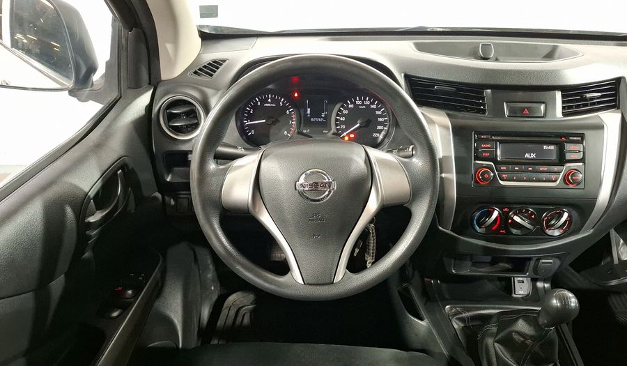 Nissan Np300 2.5 DOBLE CABINA SE TM AC PAQ SEG Pickup 2019