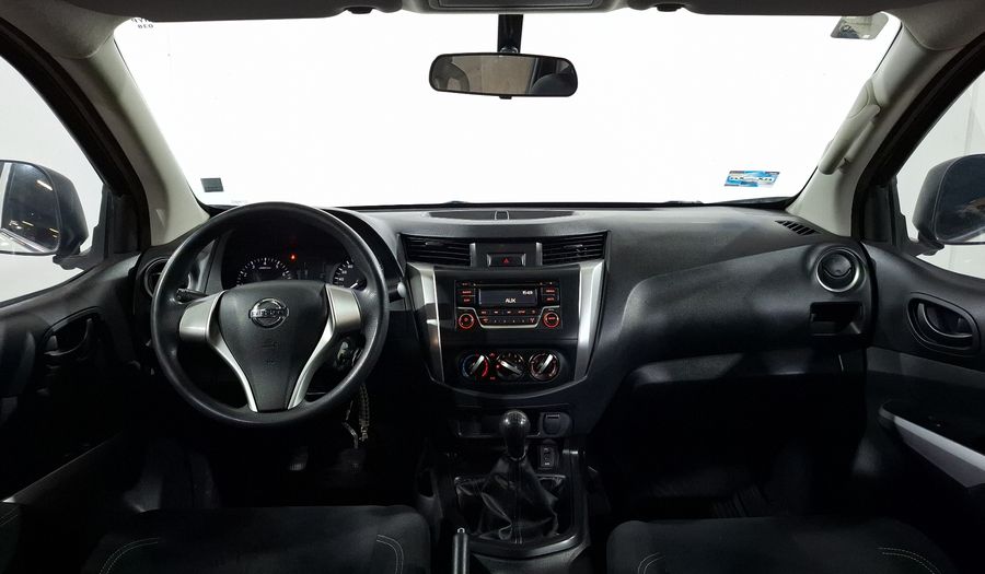 Nissan Np300 2.5 DOBLE CABINA SE TM AC PAQ SEG Pickup 2019
