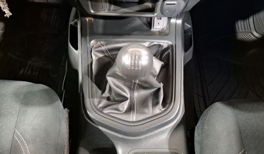 Nissan Np300 2.5 DOBLE CABINA SE TM AC PAQ SEG Pickup 2019
