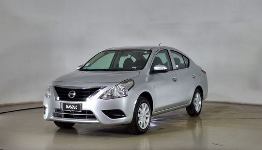 Nissan • Versa