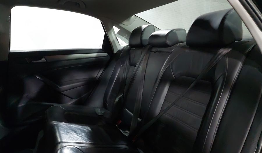 Volkswagen Passat 2.5 HIGHLINE TIPTRONIC Sedan 2015
