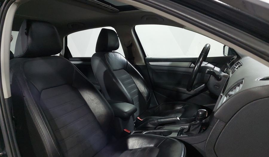 Volkswagen Passat 2.5 HIGHLINE TIPTRONIC Sedan 2015