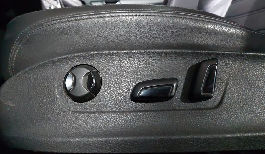 Volkswagen Passat 2.5 HIGHLINE TIPTRONIC Sedan 2015
