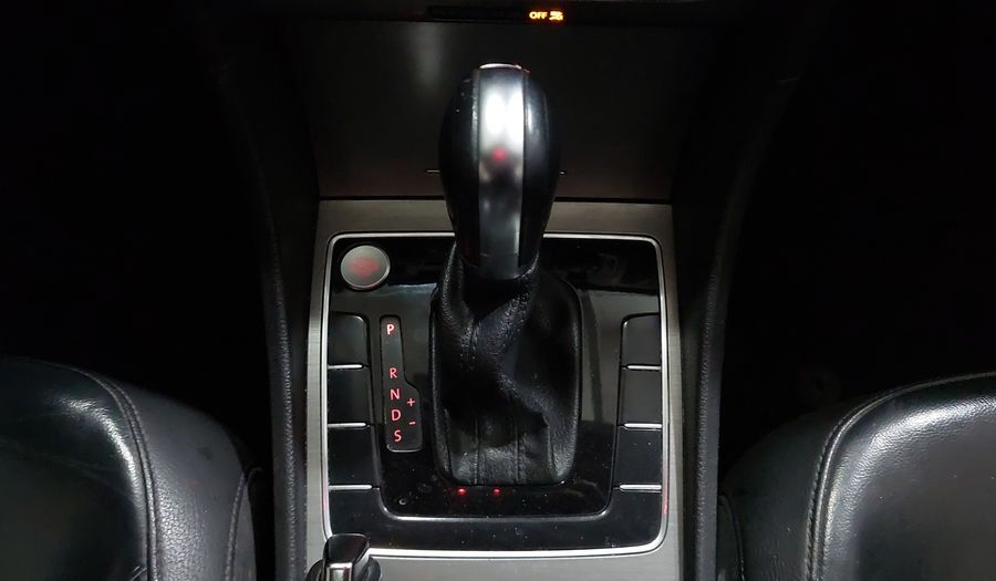 Volkswagen Passat 2.5 HIGHLINE TIPTRONIC Sedan 2015