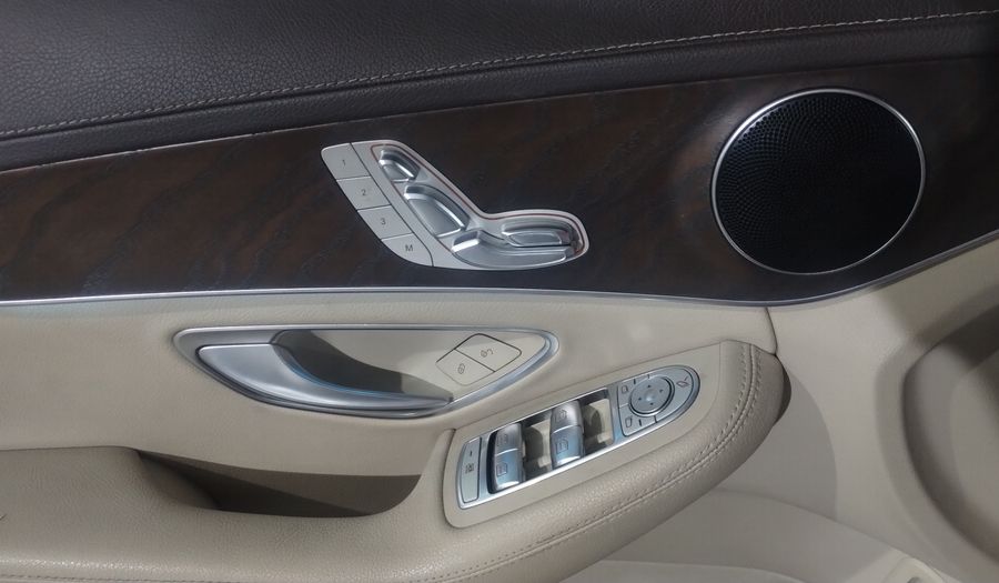 Mercedes Benz Clase C 2.0 200 EXCLUSIVE AUTO Sedan 2018