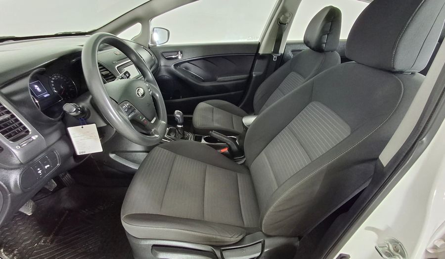 Kia Cerato 1.6 EX AC ABS Sedan 2018