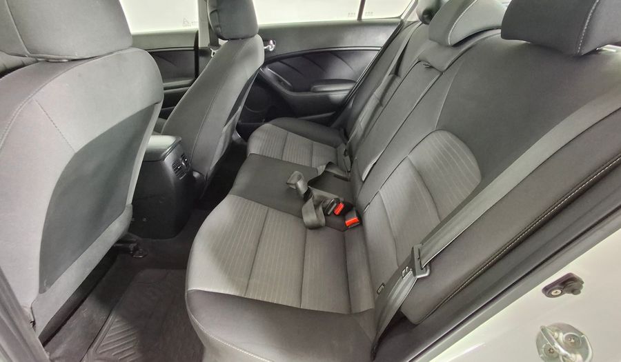 Kia Cerato 1.6 EX AC ABS Sedan 2018