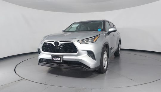 Toyota • Highlander