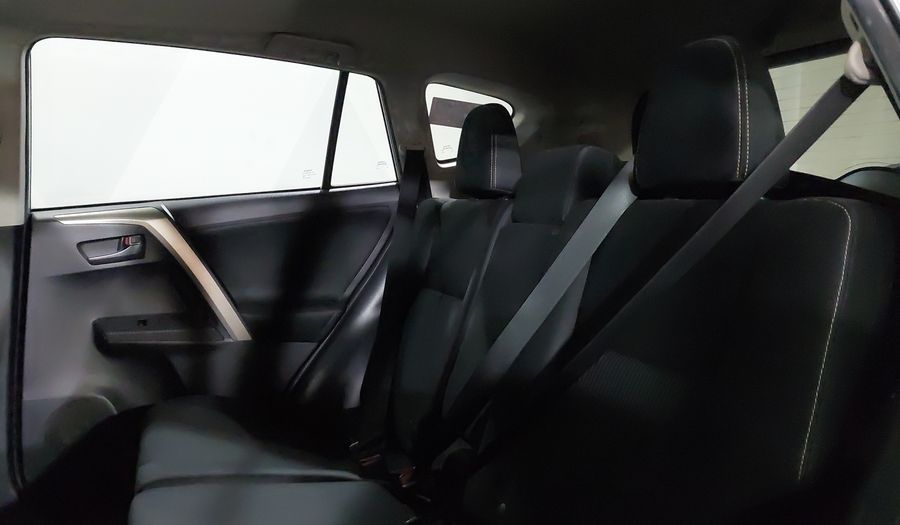 Toyota Rav4 2.5 XLE AT Suv 2013
