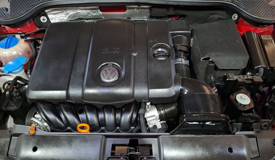 Volkswagen Beetle 2.5 SPORT TIPTRONIC Hatchback 2013