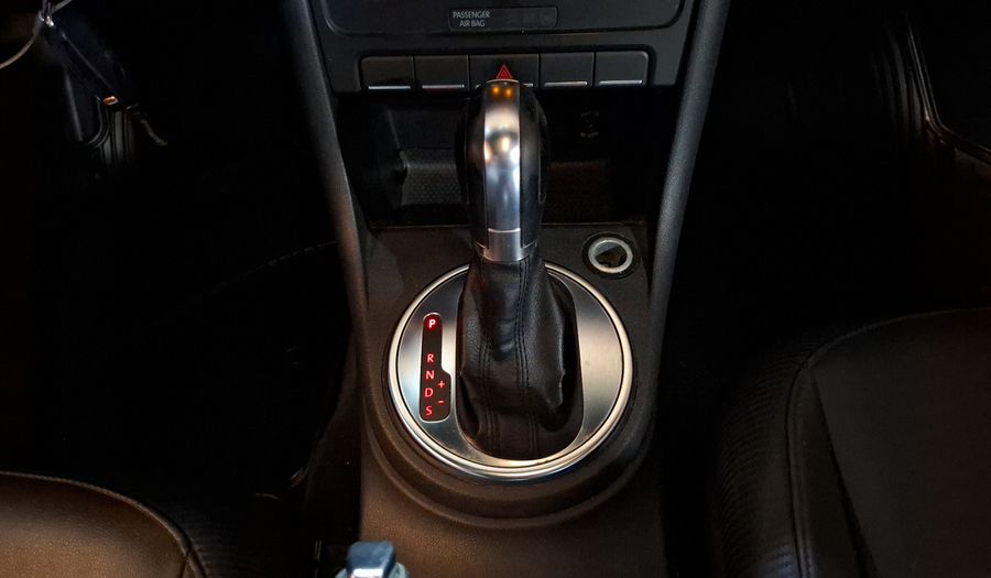 Volkswagen Beetle 2.5 SPORT TIPTRONIC Hatchback 2013
