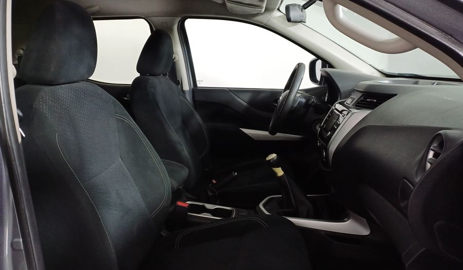 Nissan Np300 2.5 LE TM AC Pickup 2017