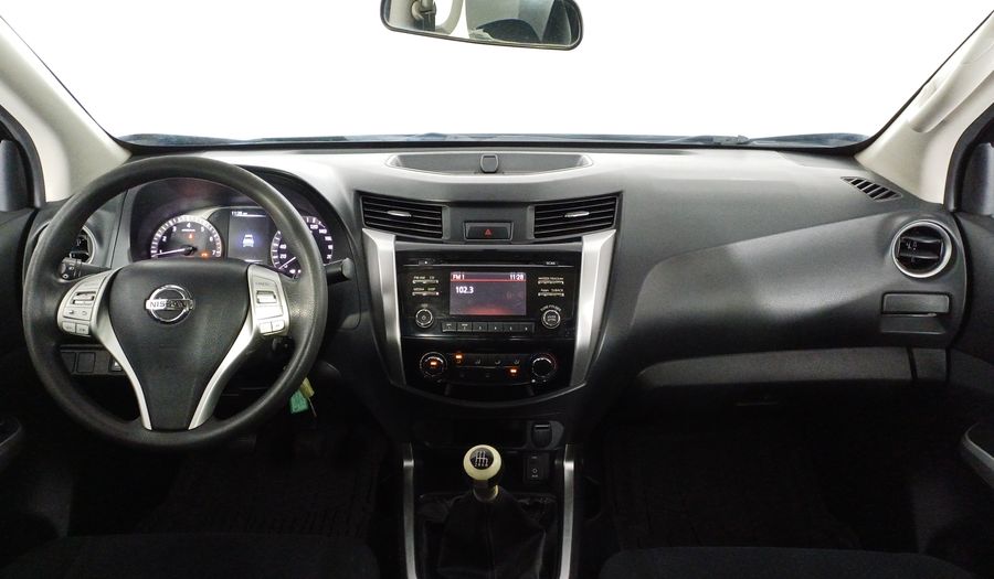 Nissan Np300 2.5 LE TM AC Pickup 2017
